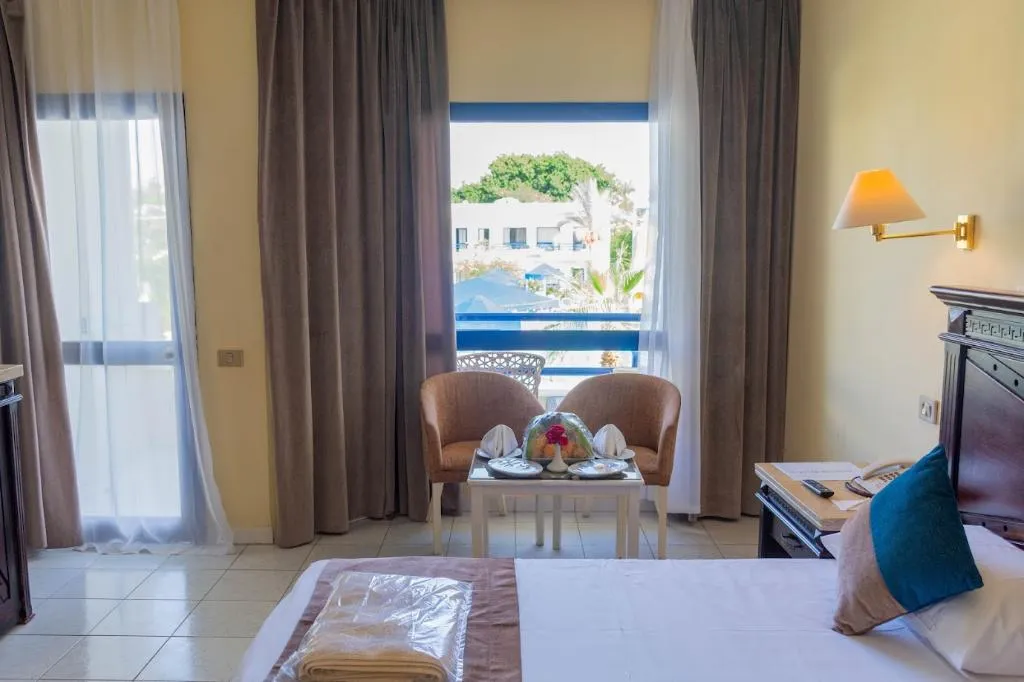 TRIPLE POOL VIEW Room, Cataract Sharm Resort, Red Sea Riviera