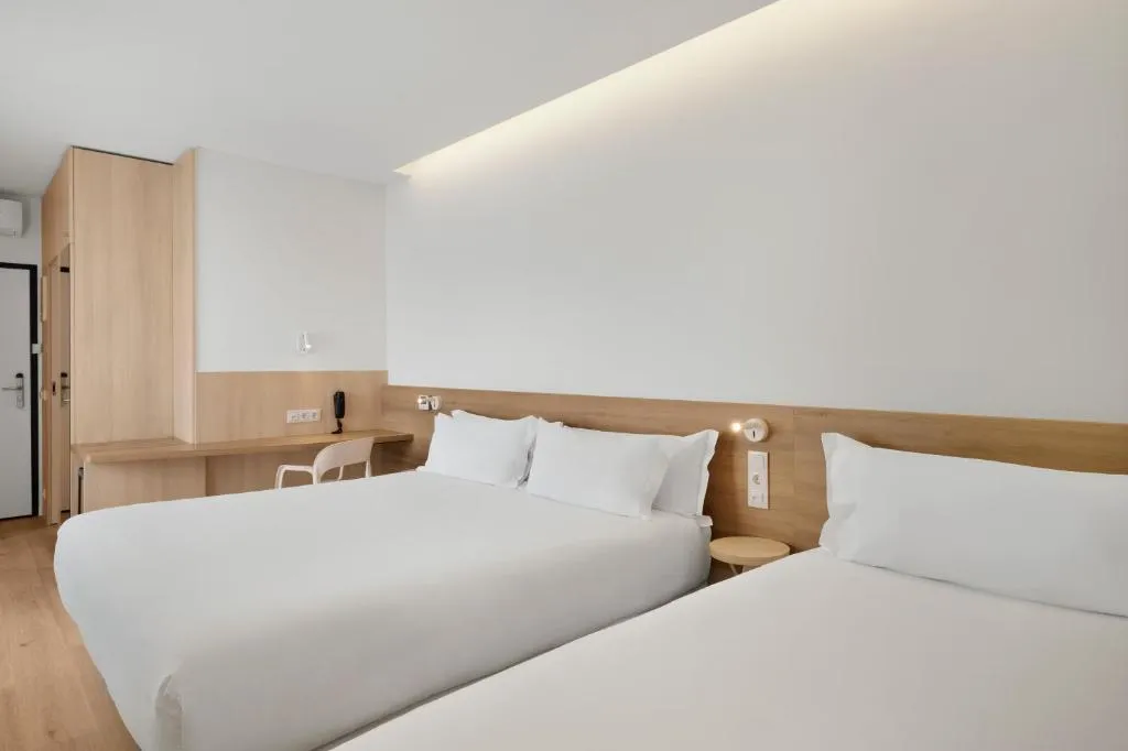 Room, B&B Hotel Viana Do Castelo, Porto