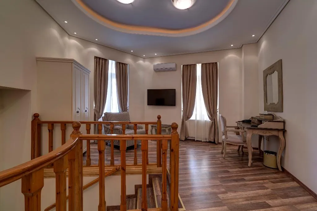SUITE STANDARD Room, Home & Poetry, Athens