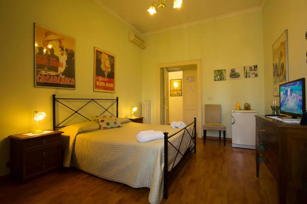 General view, Laterano Inn, Naples