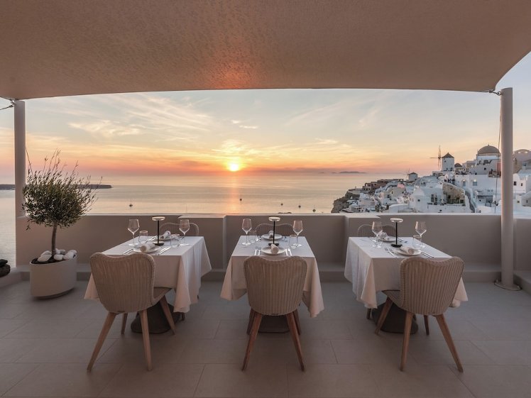 Oia Castle Luxury Suites, Santorini