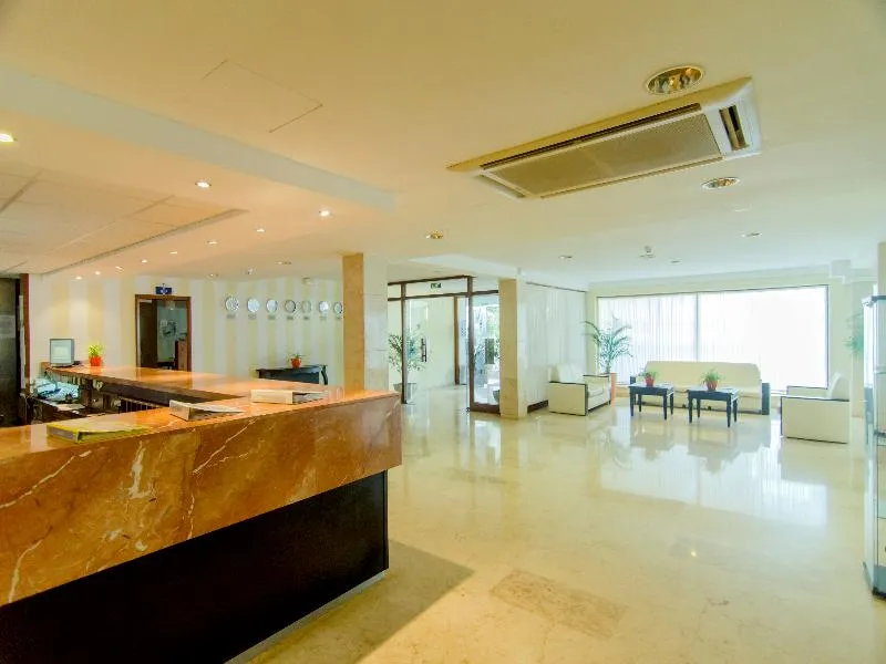 Lobby, BelleVue Belsana, Majorca