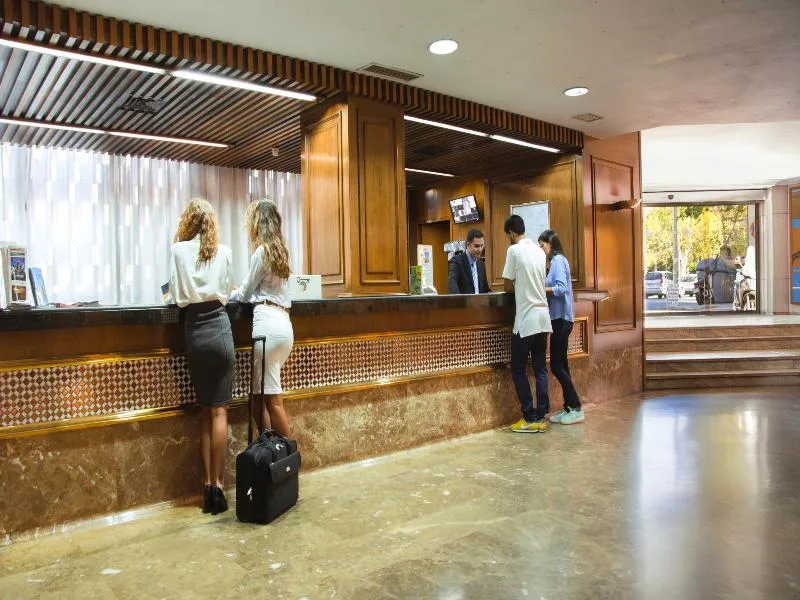 Lobby, Pasarela, Seville
