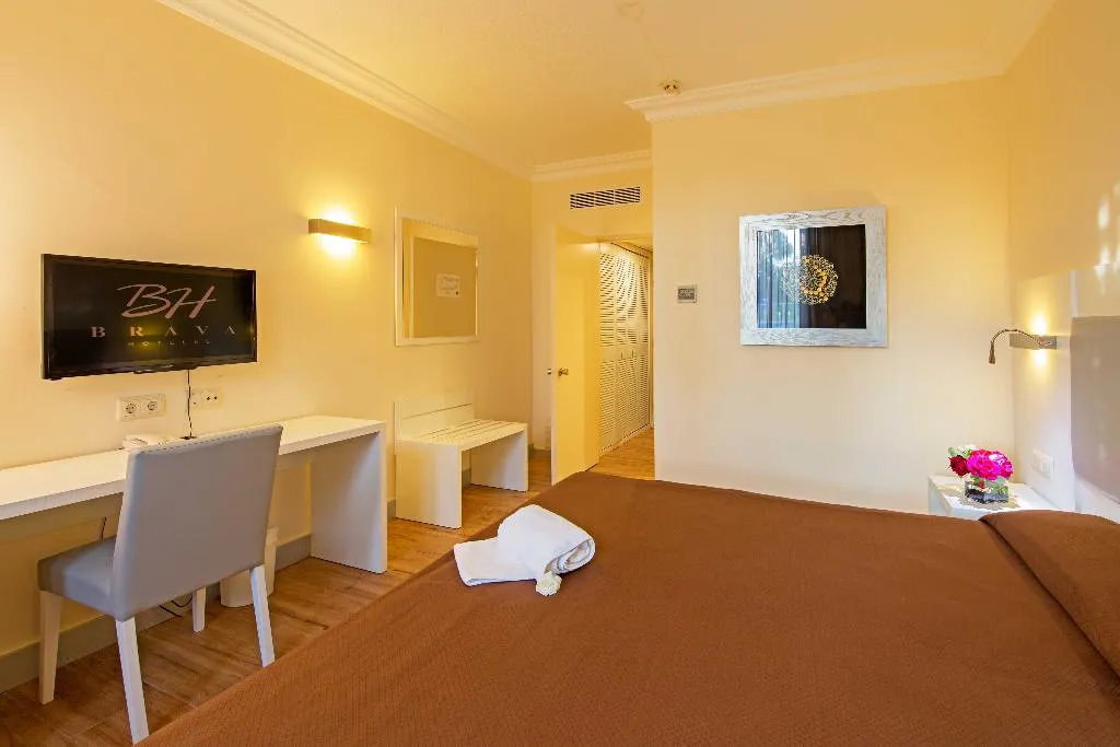 DOUBLE STANDARD Room, Eden Park, Costa Brava