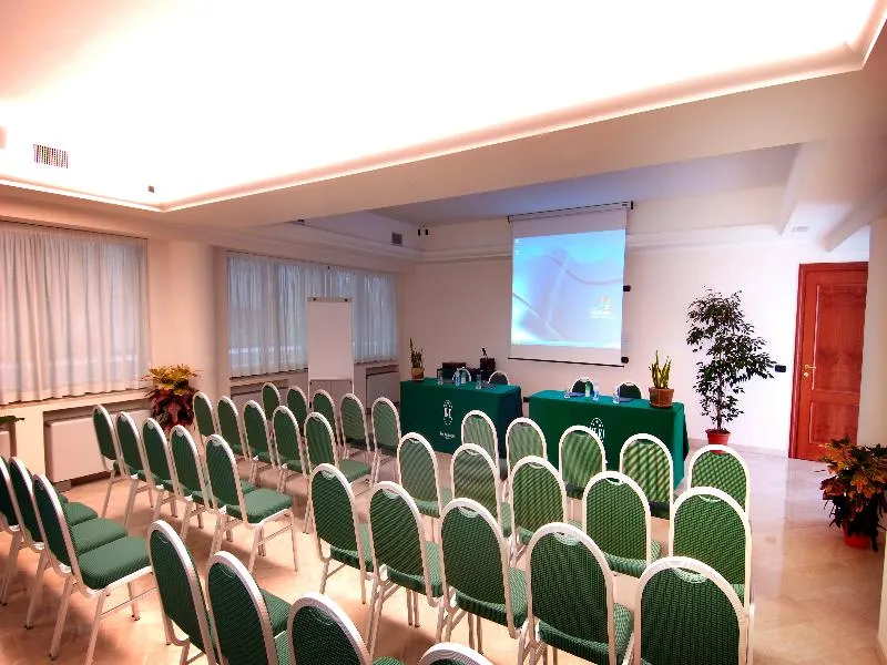 Conferences, Hotel Des Etrangers, Milan