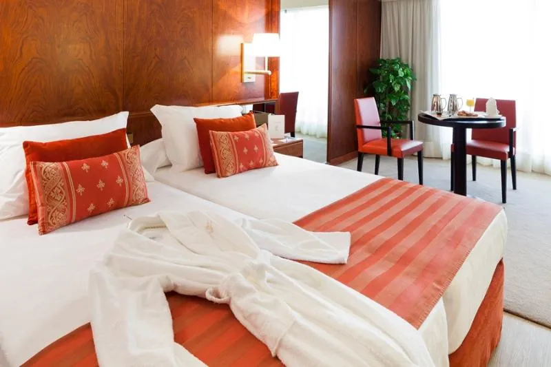 Double or Twin CAPACITY 3 Room, Royal Plaza, Ibiza