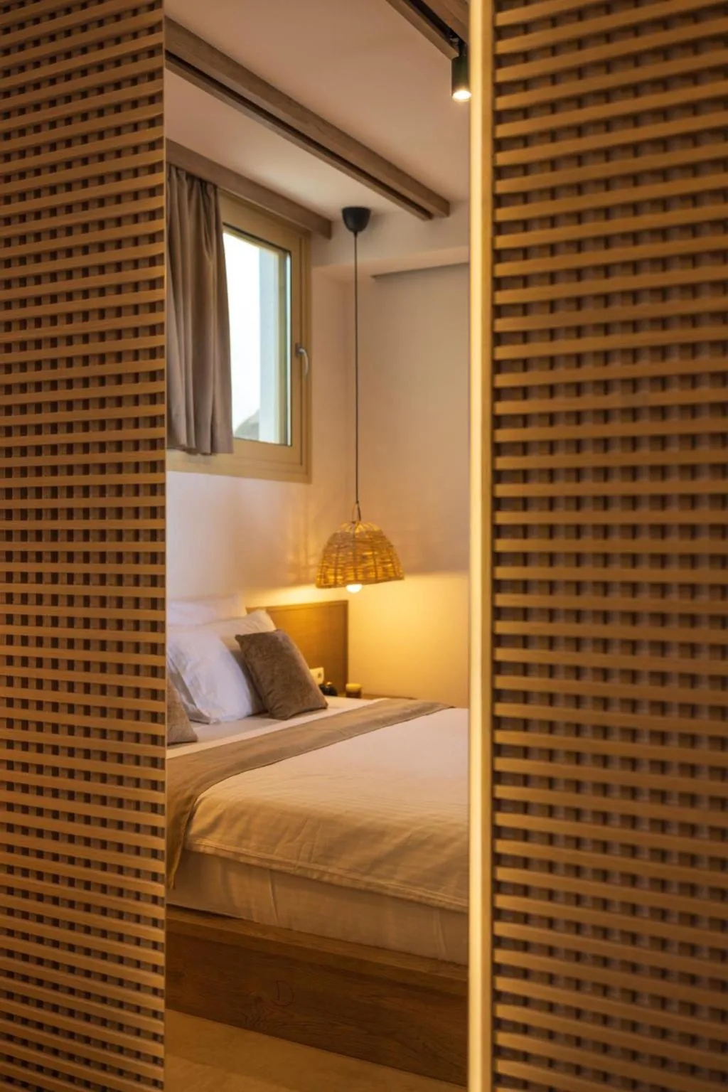 DOUBLE KING SIZE BED Room, Sanimar By Mono Alex, Thessaloniki