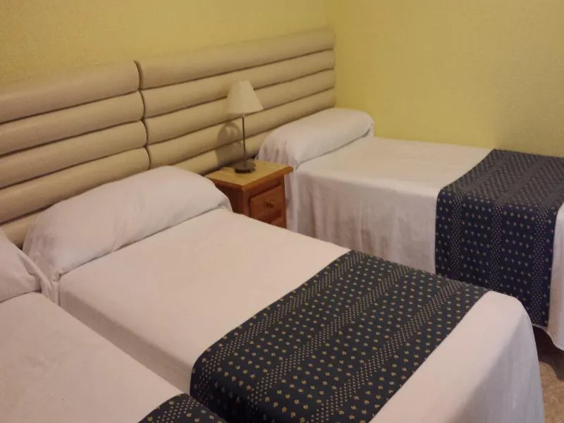 Room, Cuatro Caños, Madrid