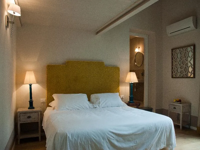 QUADRUPLE CITY VIEW Room, Black 5 Florence Suite, Florence