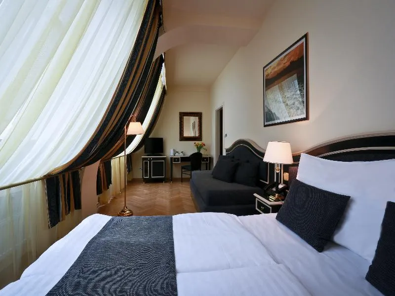 TRIPLE STANDARD Room, Elysee Hotel Prague, Prague