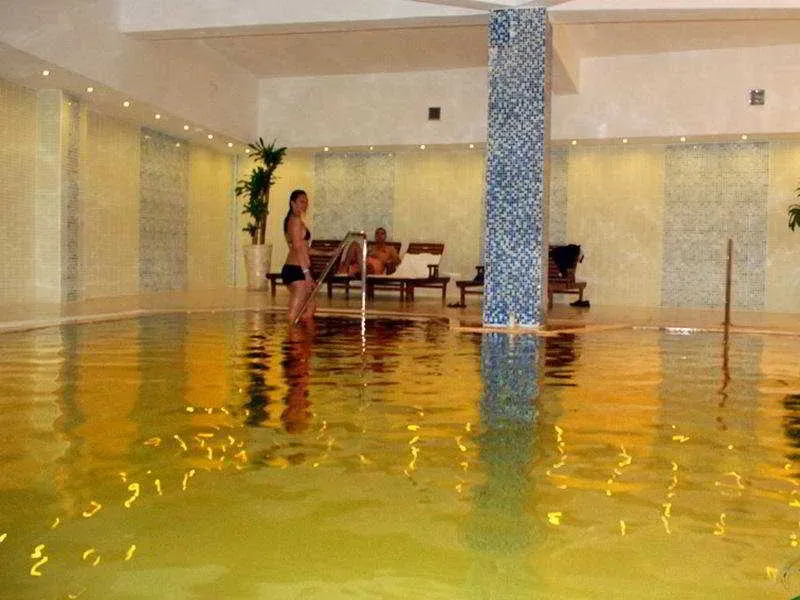 Pool, Kerasus, Izmir