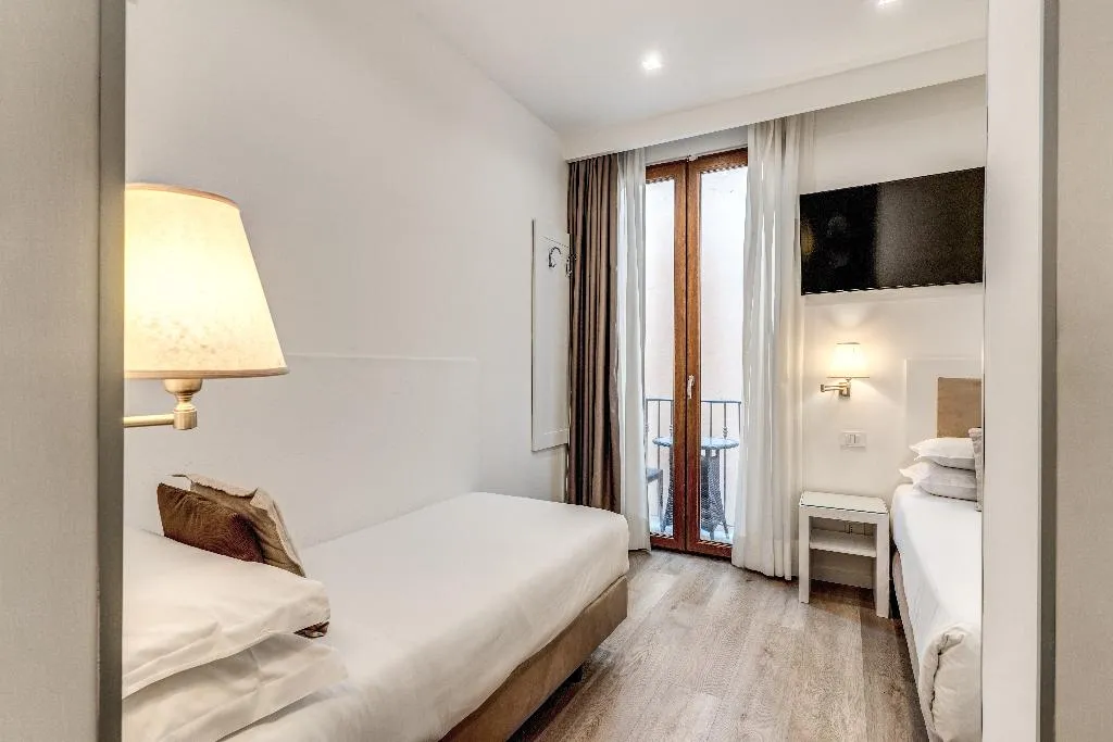SINGLE STANDARD Room, Sorrento City, Naples