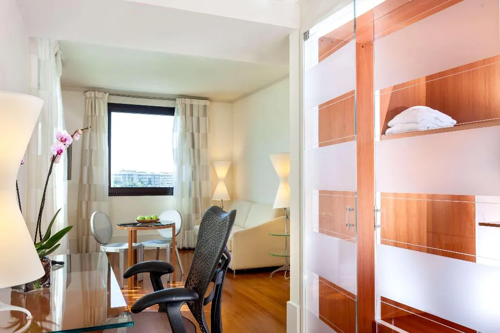 JUNIOR SUITE KING SIZE BED Room, Hilton Garden Inn Florence Novoli, Florence