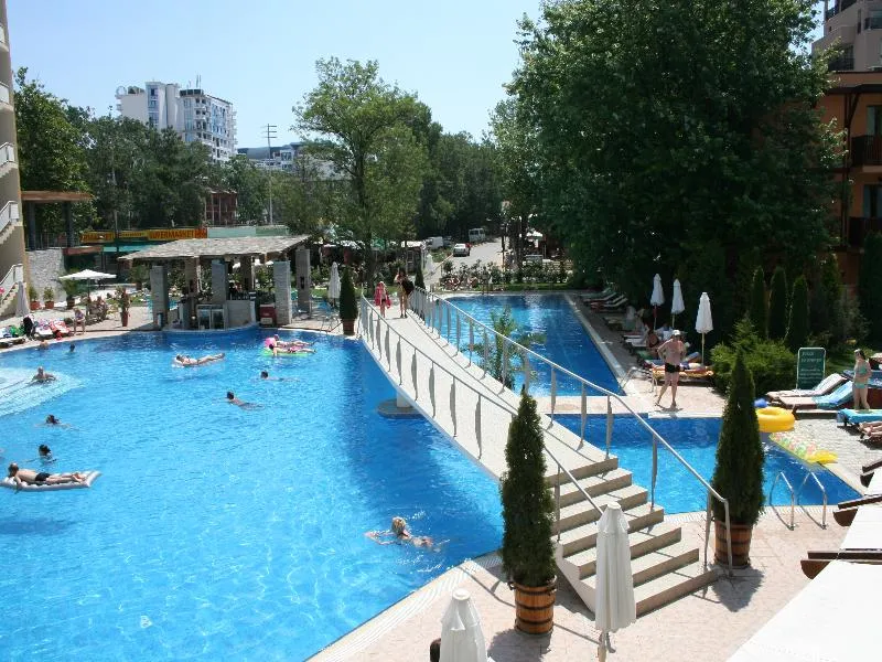 Pool, Grand Hotel Nirvana, Bourgas