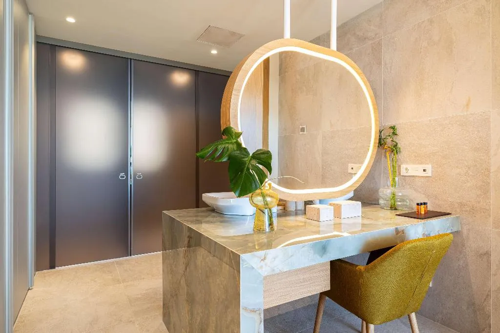 SUITE TWO BEDROOMS TWO BATHROOMS Room, Leiro Residences - Preferred Hotels & Resorts, Costa Del Sol