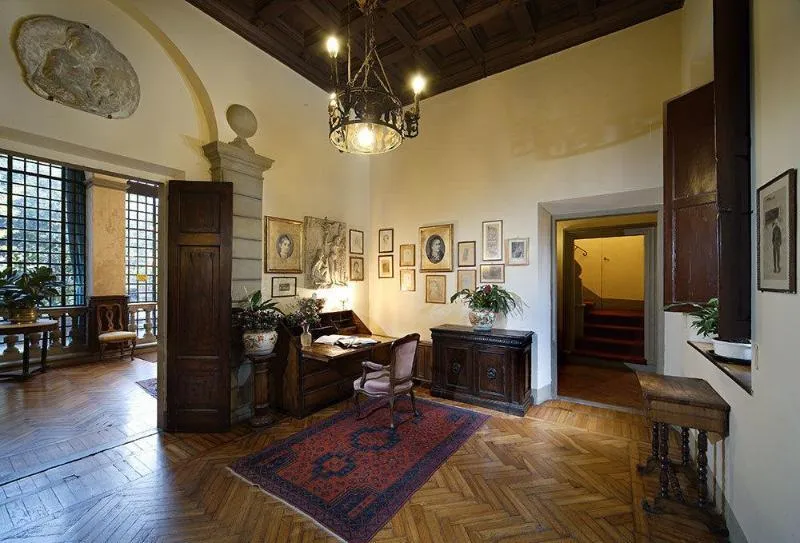 General view, Monna Lisa, Florence
