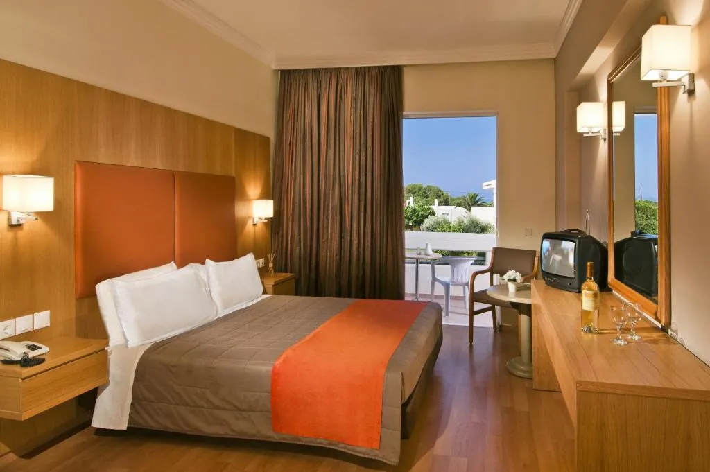 FAMILY ROOM COMFORT Room, Kipriotis Village Resort, Kos