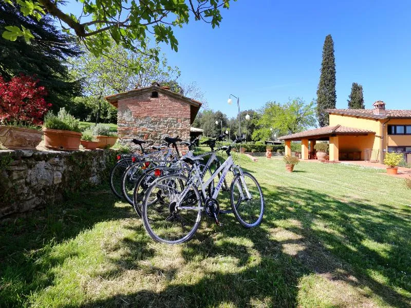 Sports and Entertainment, Borgo di Villa Castelletti, Florence