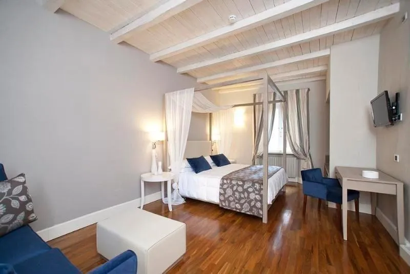 TRIPLE SUPERIOR Room, Charleston, Perugia