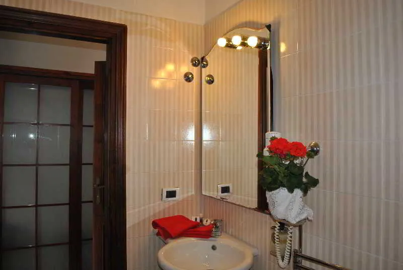 Room, Geranio Rosso Hotel & Restaurant, Cagliari