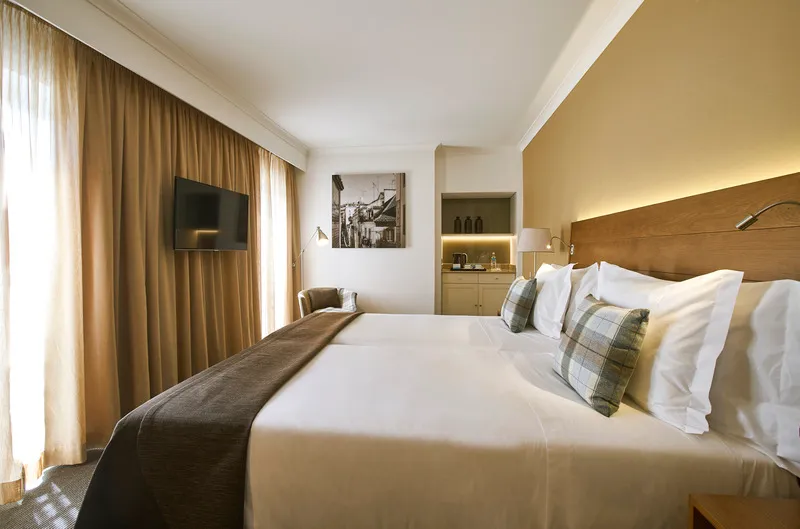 Double or Twin SUPERIOR Room, PortoBay Marques, Lisbon