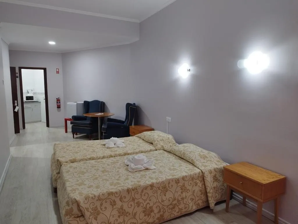 APARTMENT ONE BEDROOM Room, Alojamento Central Ii, Madeira