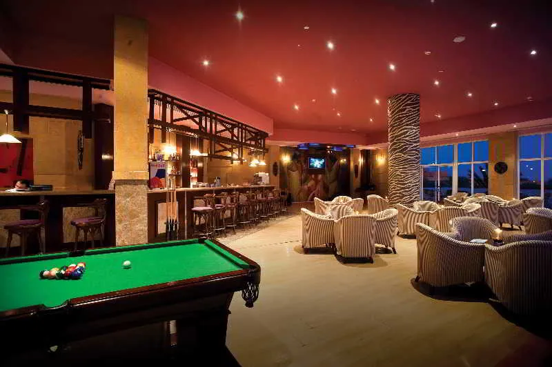 Bar, Amwaj Oyoun Resort & Casino, Red Sea Riviera
