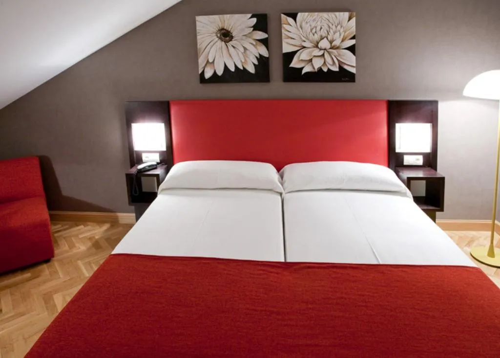 FAMILY ROOM STANDARD Room, Hostal Carlos III, Madrid