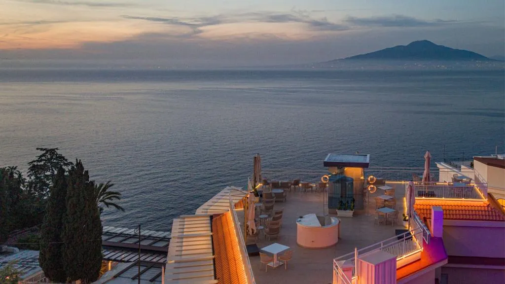 Bar, Hotel Regina Sorrento, Naples
