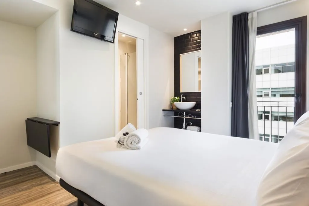 DOUBLE SINGLE USE STANDARD Room, Acta bcn 40, Barcelona