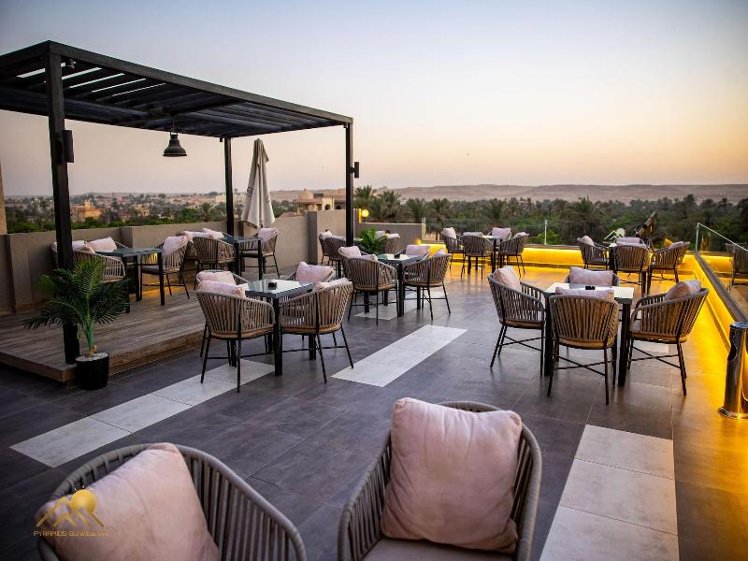 Terrace, Pyramids Sunrise Inn, Cairo