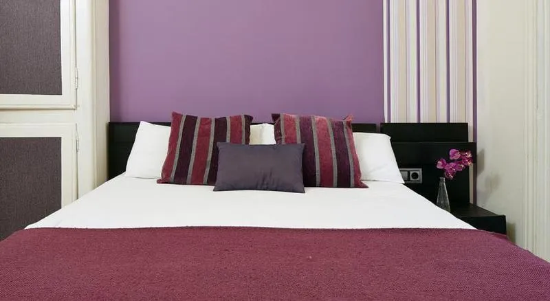 DOUBLE SINGLE USE STANDARD Room, Hostal BruStar Gotic, Barcelona