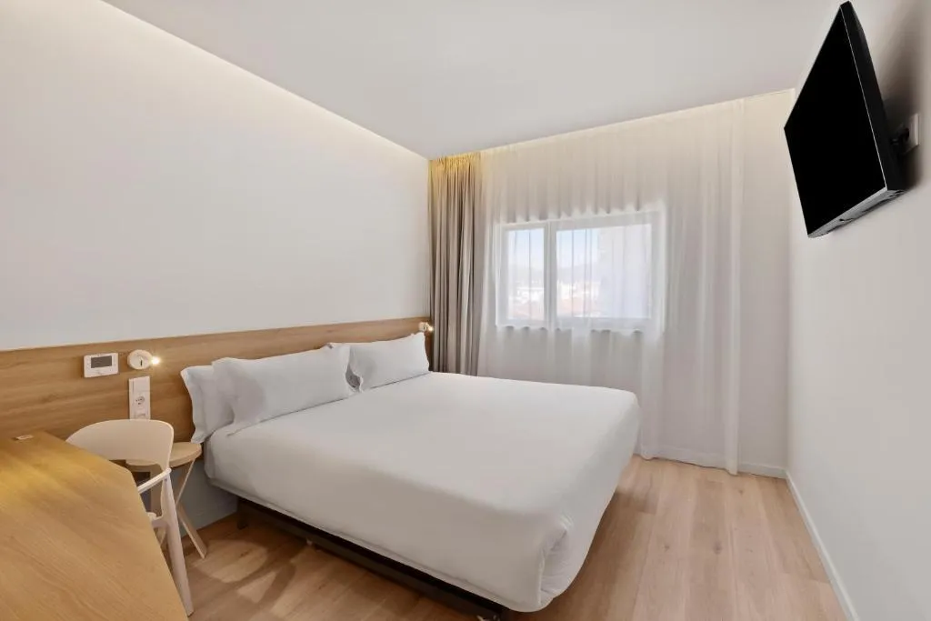 Room, B&B Hotel Viana Do Castelo, Porto
