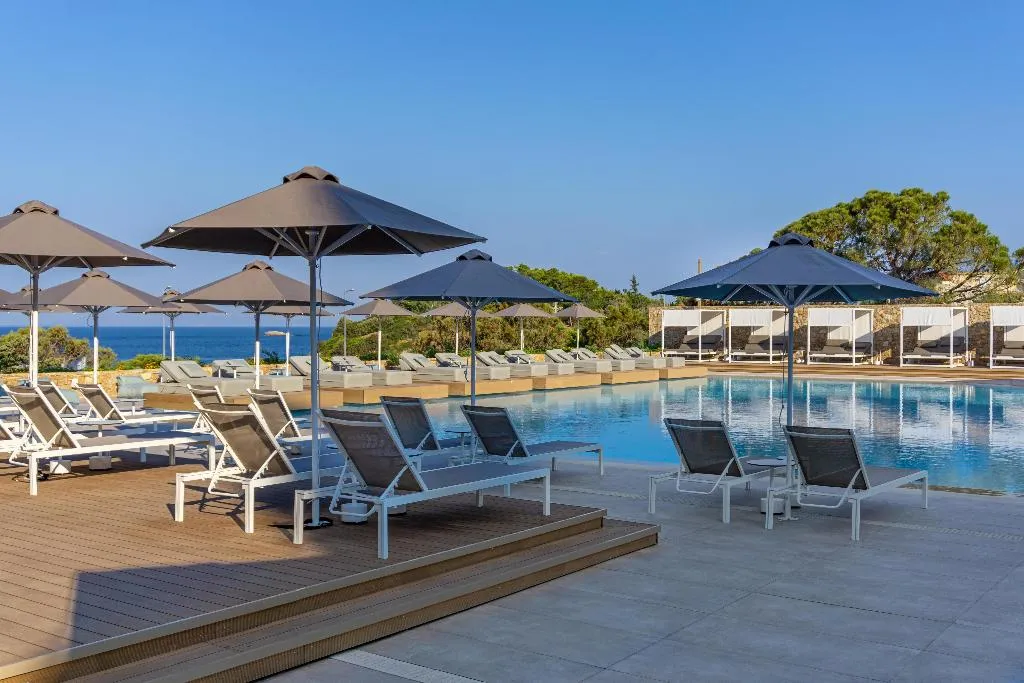 Pool, Vincci EverEden, Athens