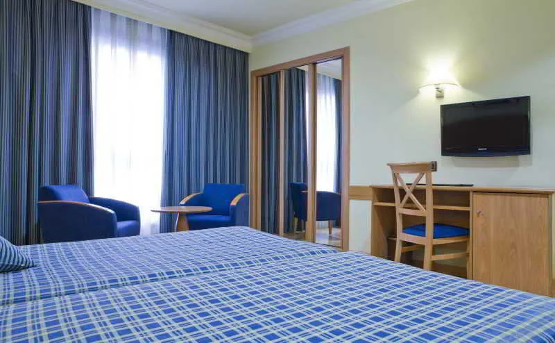 TWIN CAPACITY 3 Room, II Castillas Madrid, Madrid