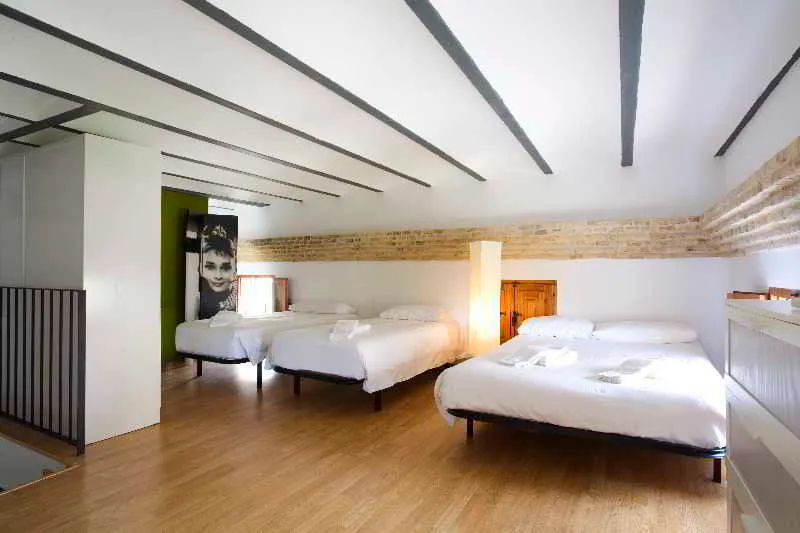 Room, ValenciaFlats Torres De Serrano, Valencia
