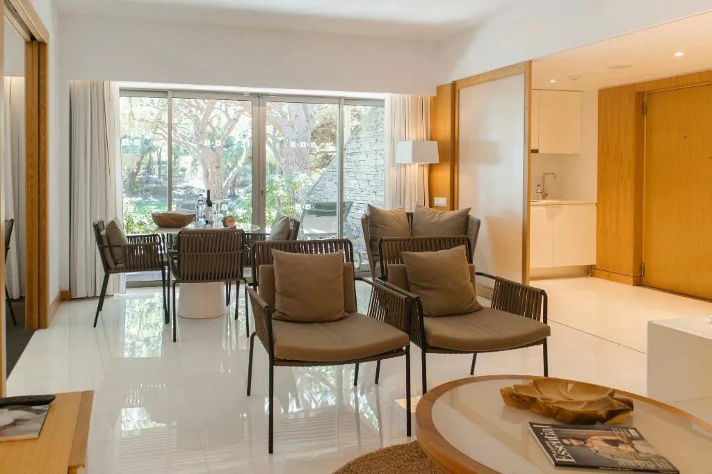 TRIPLE TWO DOUBLE BEDS Room, Epic SANA Algarve, Algarve