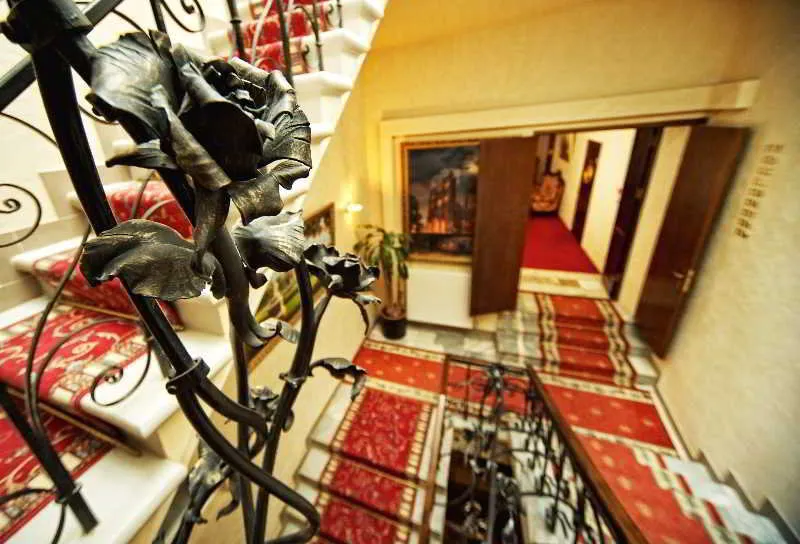 Room, Monte Kristo, Riga
