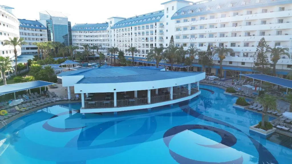 Pool, Crystal Admiral Aqua Collection, Antalya