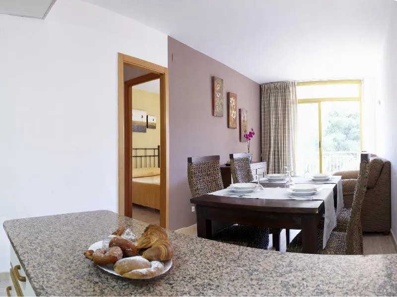 APARTMENT CAPACITY 5 ONE BEDROOM Room, Catalonia Gardens, Costa Dorada