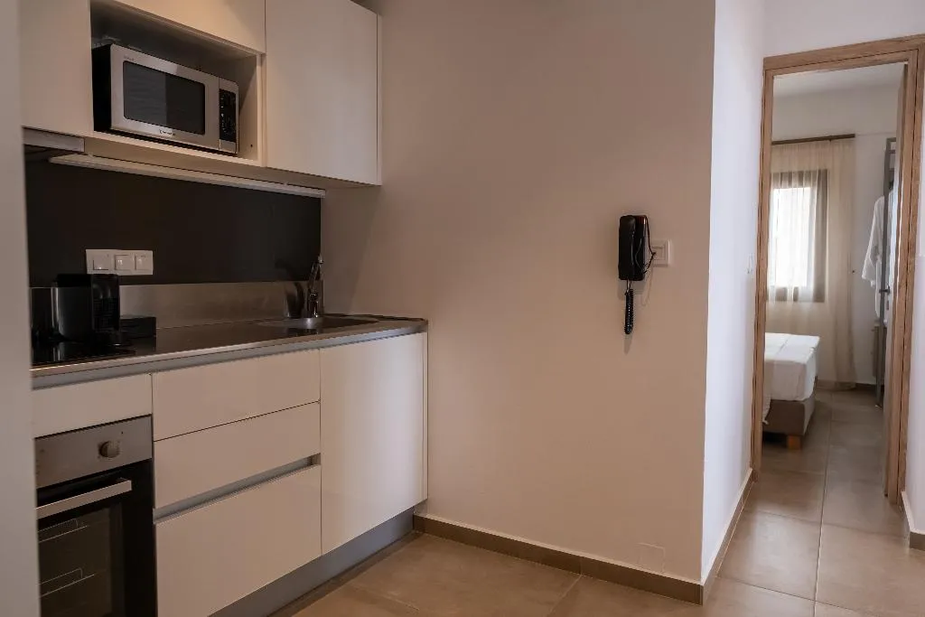 APARTMENT THREE BEDROOMS WITH PRIVATE POOL Room, Mika Villas & Suites, Crete