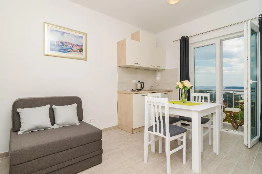 APARTMENT SEA VIEW WITH BALCONY Room, Apartments Villa Dadic, Dubrovnik