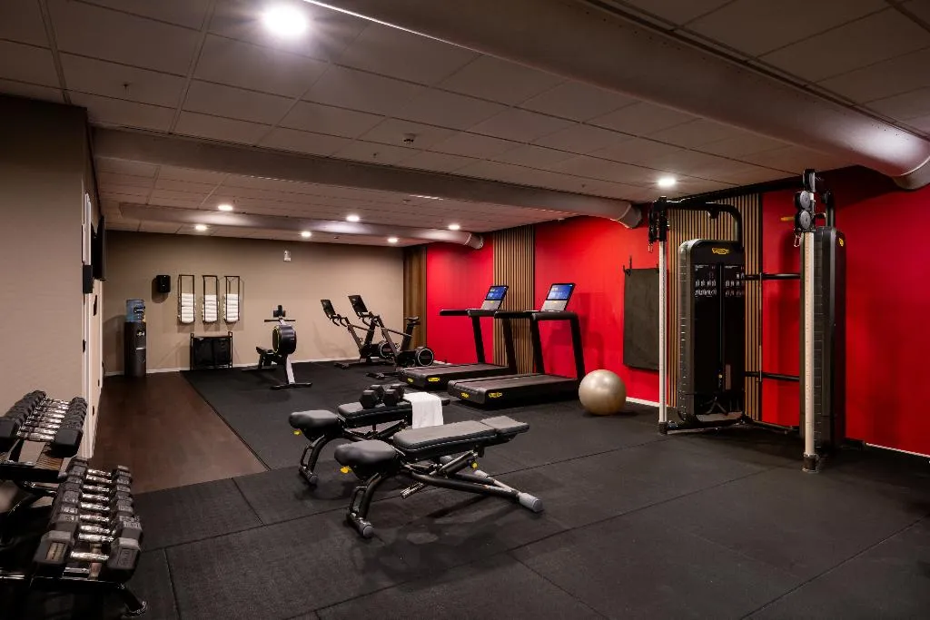 Sports and Entertainment, Leonardo Hotel Amsterdam Rembrandtpark, Amsterdam