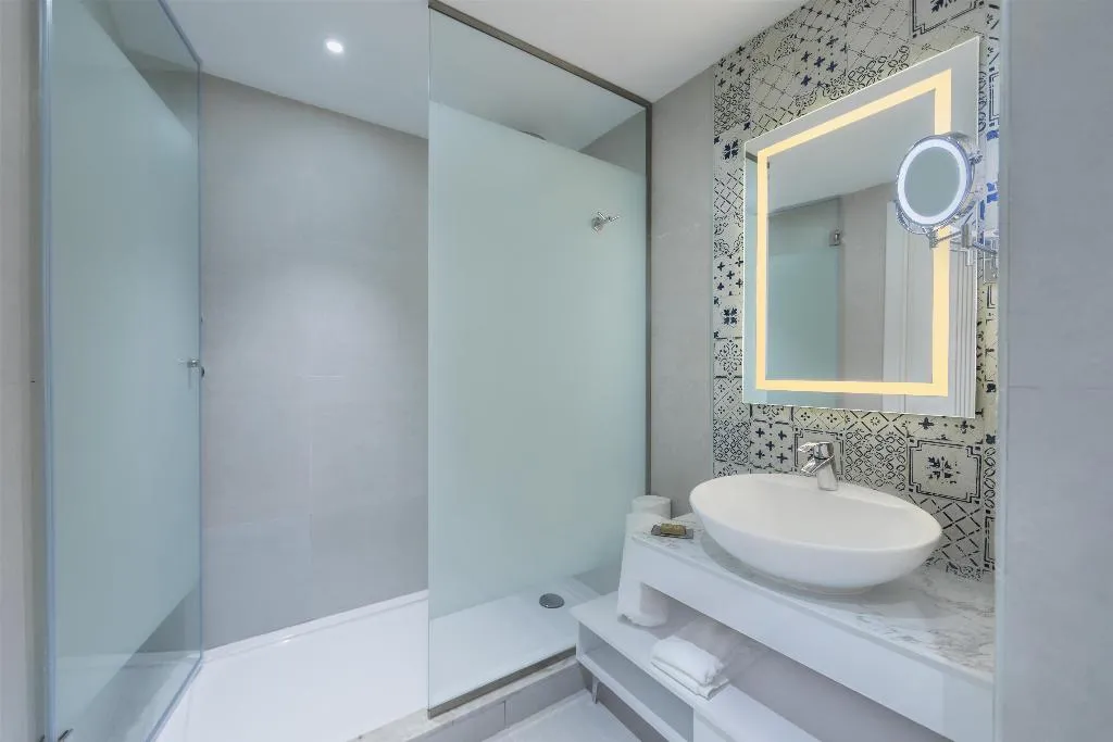 DOUBLE TWO QUEEN BEDS Room, Hilton Skanes Monastir Beach Resort, Tunisia