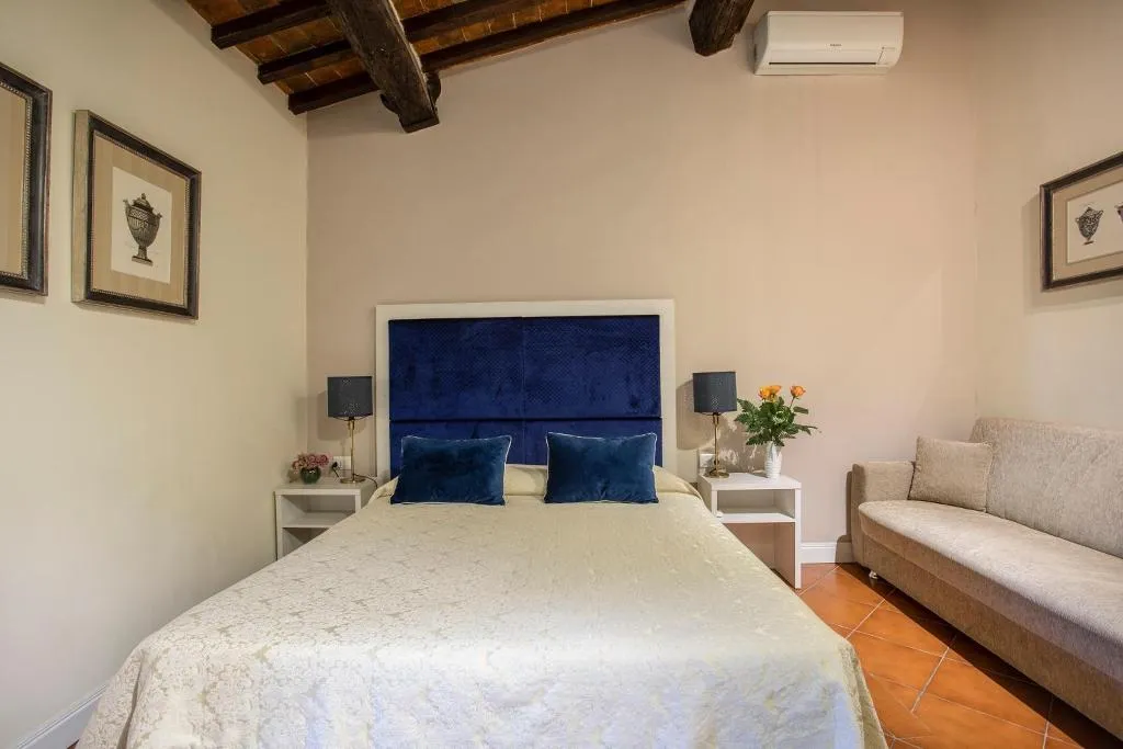General view, Giuliani Home, Florence