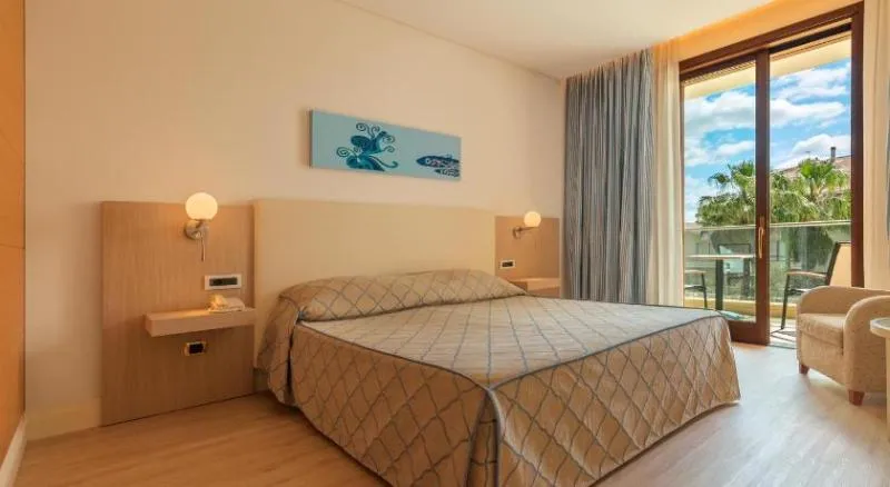 Double or Twin SUPERIOR GARDEN VIEW Room, Smy Carlos V Wellness and Spa Alghero, Alghero