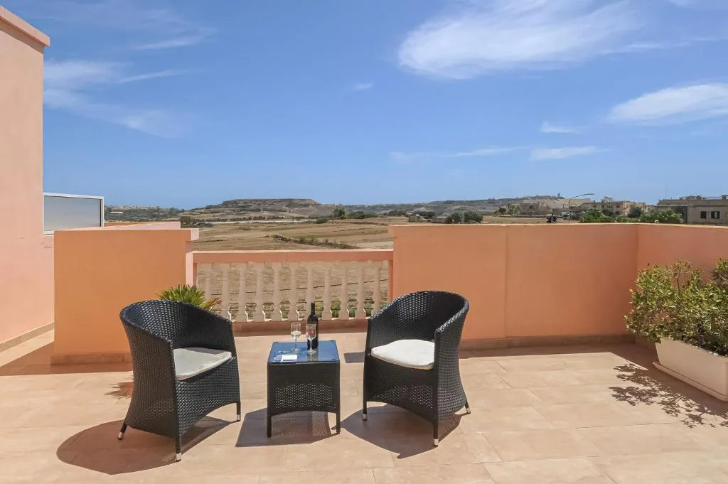 DOUBLE SUPERIOR WITH TERRACE Room, Mariblu Guesthouse, Gozo