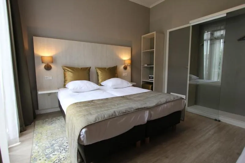 Room, Apple Inn Hotel, Amsterdam