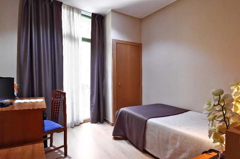 SINGLE STANDARD Room, Catalunya, Barcelona