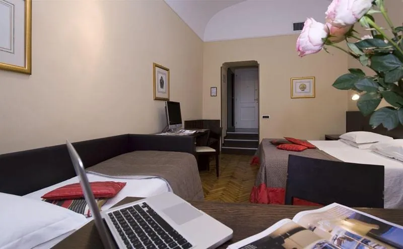 Room, De Petris, Rome